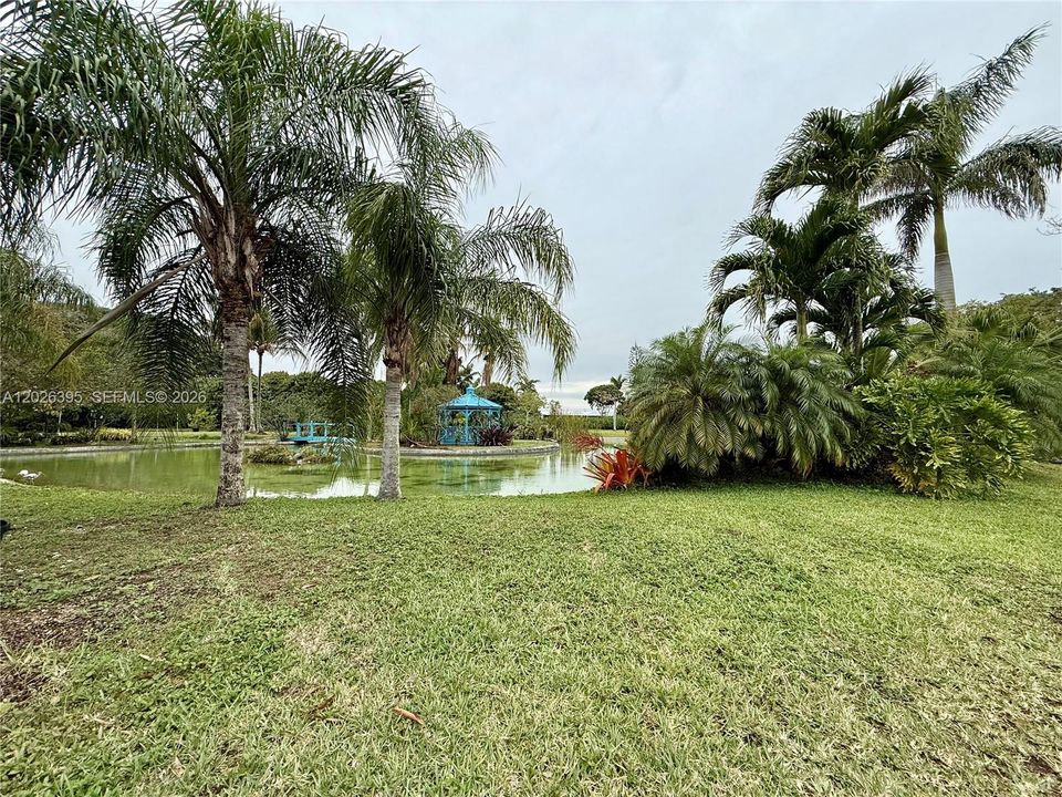 For Sale: $2,950,000 (4 beds, 4 baths, 4736 Square Feet)