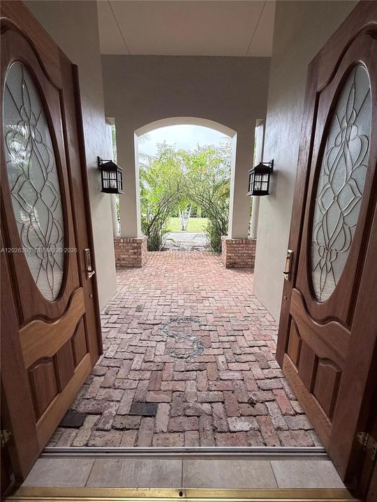 For Sale: $2,950,000 (4 beds, 4 baths, 4736 Square Feet)