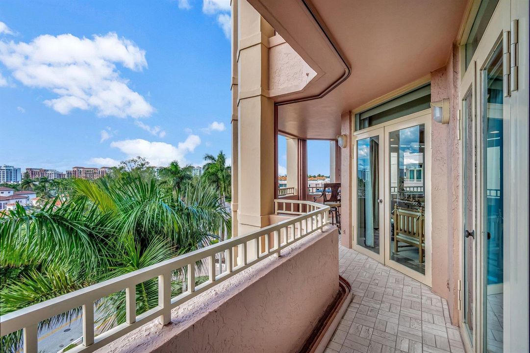 Very Long Balcony