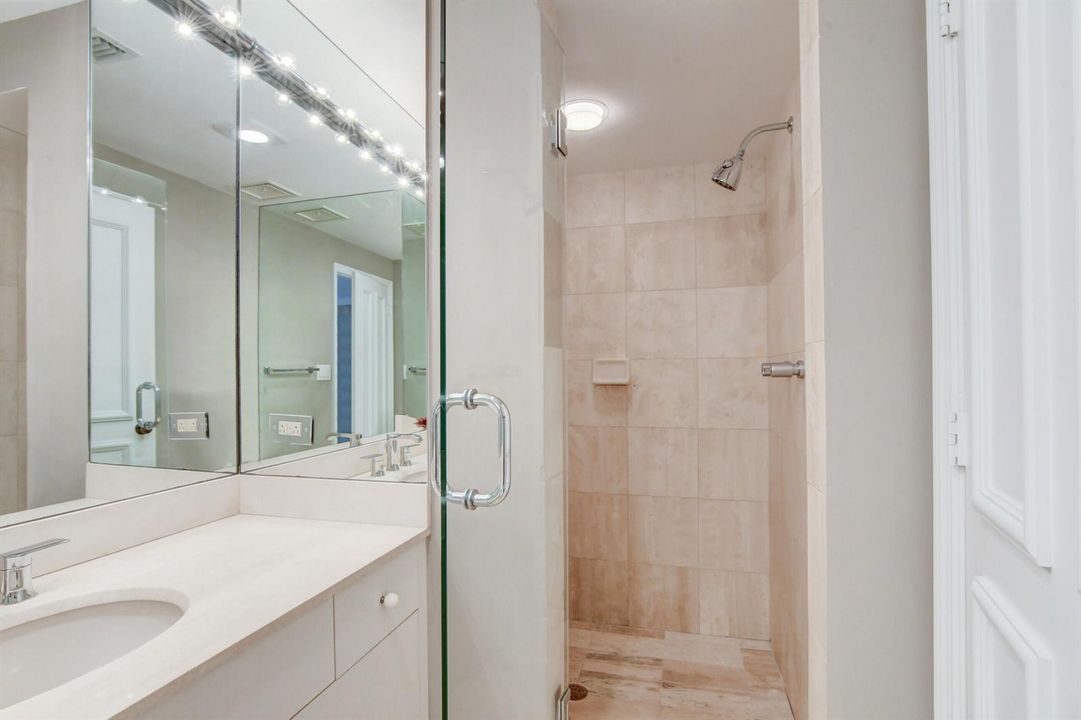 Gentleman's Walk-In Shower