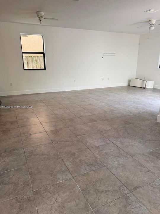 For Rent: $3,100 (3 beds, 2 baths, 2115 Square Feet)