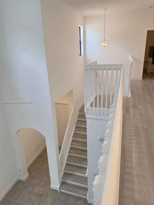 For Rent: $3,100 (3 beds, 2 baths, 2115 Square Feet)