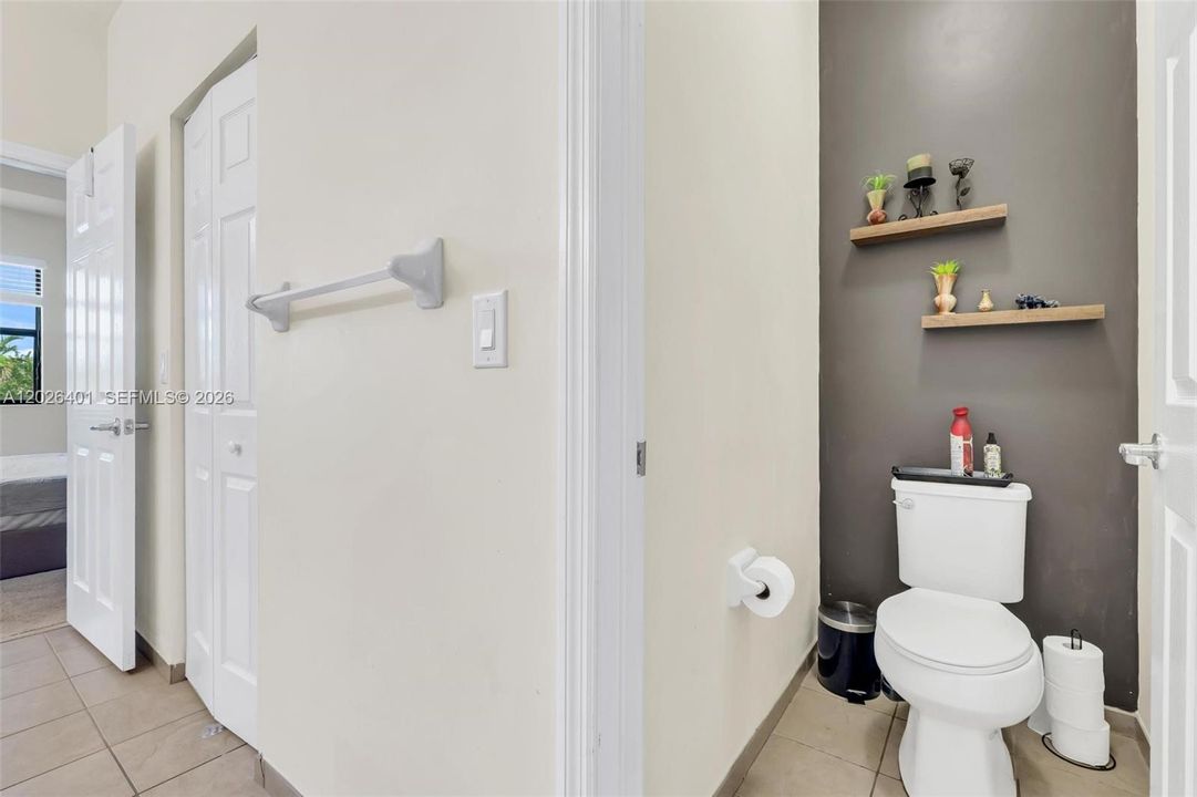 For Rent: $2,950 (3 beds, 2 baths, 2031 Square Feet)