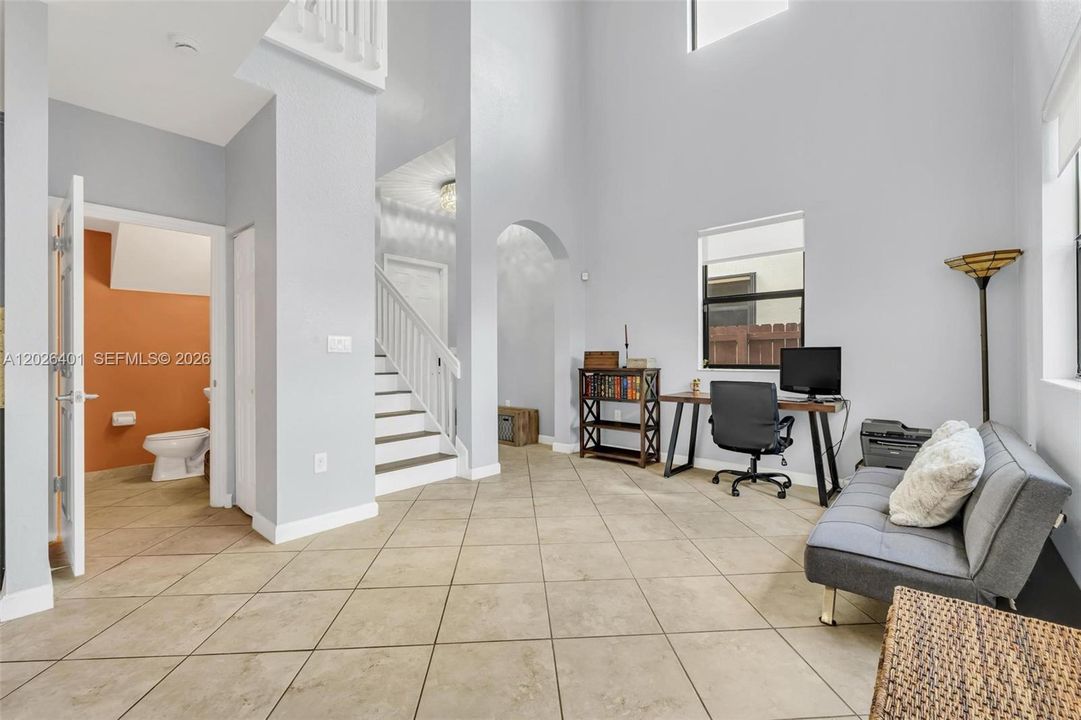 For Rent: $2,950 (3 beds, 2 baths, 2031 Square Feet)