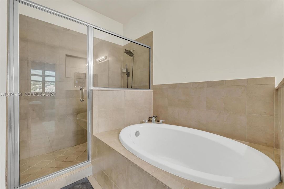 For Rent: $2,950 (3 beds, 2 baths, 2031 Square Feet)