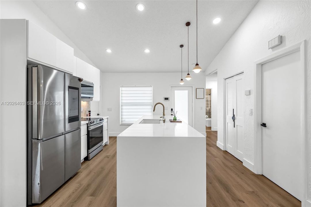 For Sale: $560,000 (3 beds, 2 baths, 1480 Square Feet)