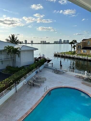 Top Floor Location