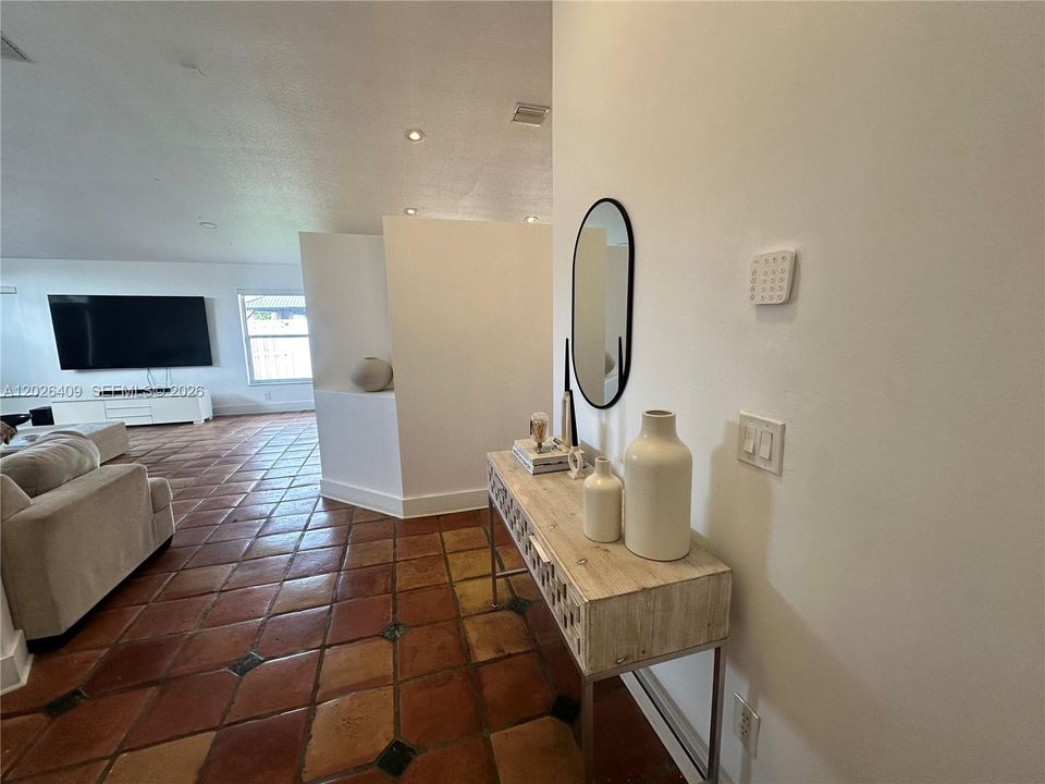 En Renta: $4,300 (3 camas, 2 baños, 1942 Pies cuadrados)