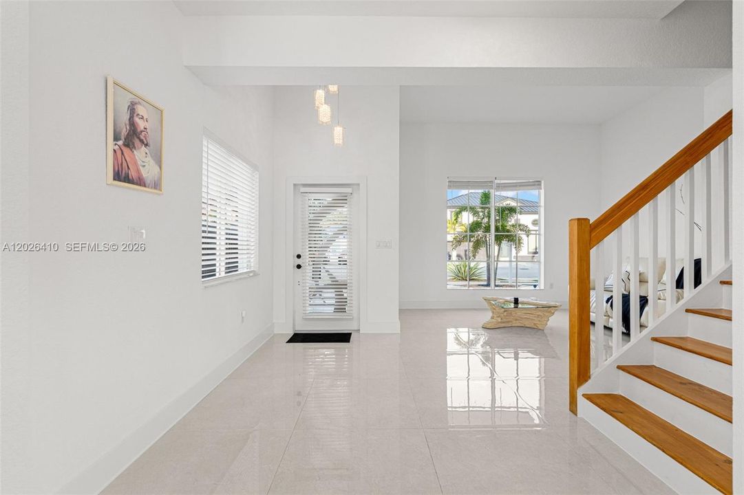 En Venta: $1,150,000 (4 camas, 2 baños, 2338 Pies cuadrados)