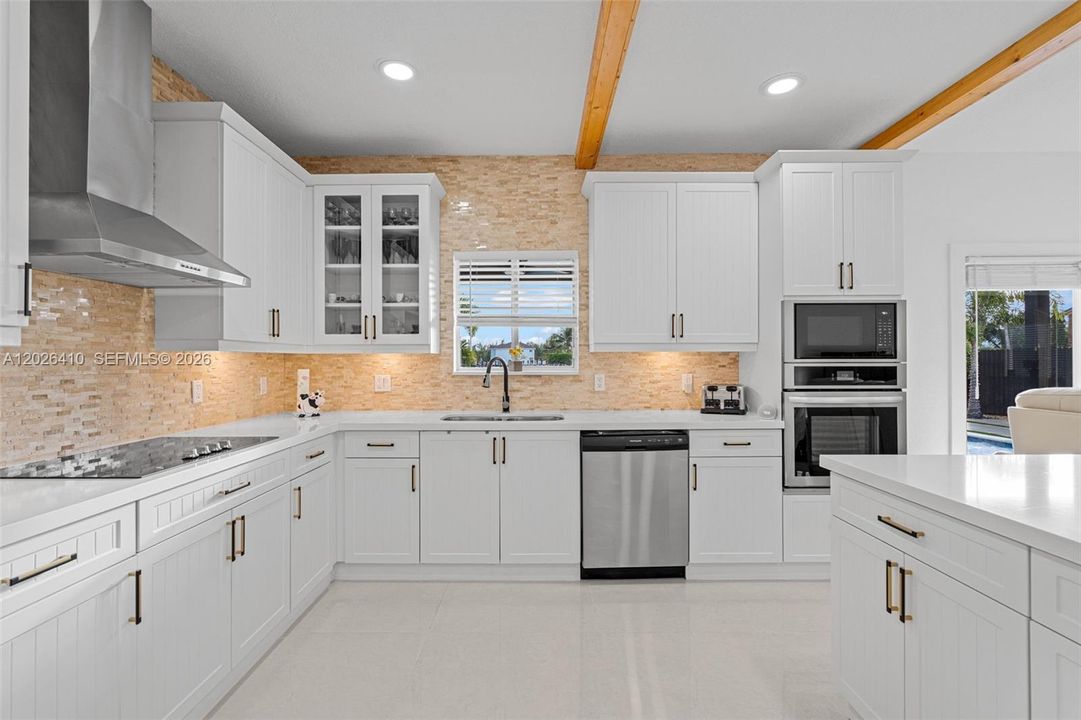En Venta: $1,150,000 (4 camas, 2 baños, 2338 Pies cuadrados)