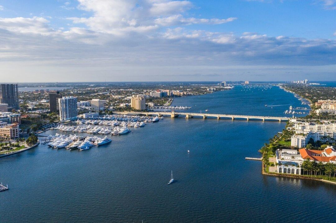 Flagler Memorial Bridge to The Breakers