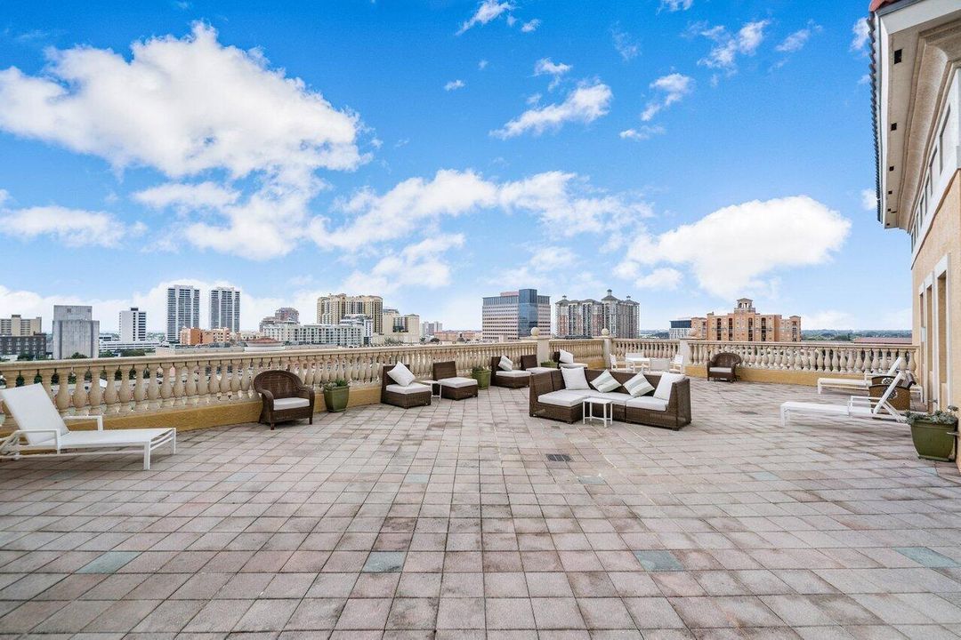 Rooftop Resort-Style Heated Pool Deck