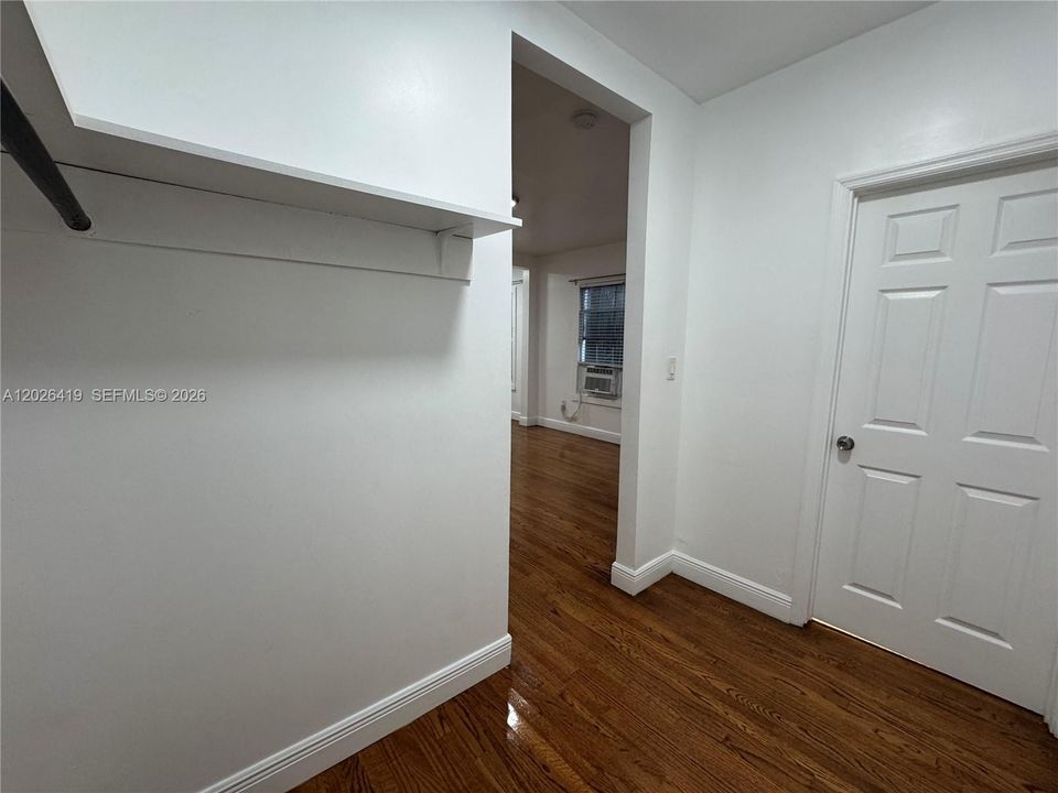 В аренду: $1,500 (0 спален, 1 ванн, 600 Квадратных фут)