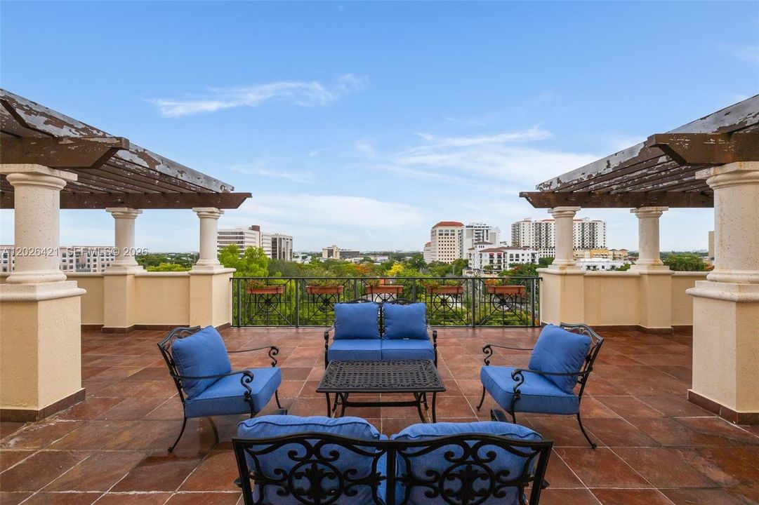BUILDING ROOFTOP TERRACE