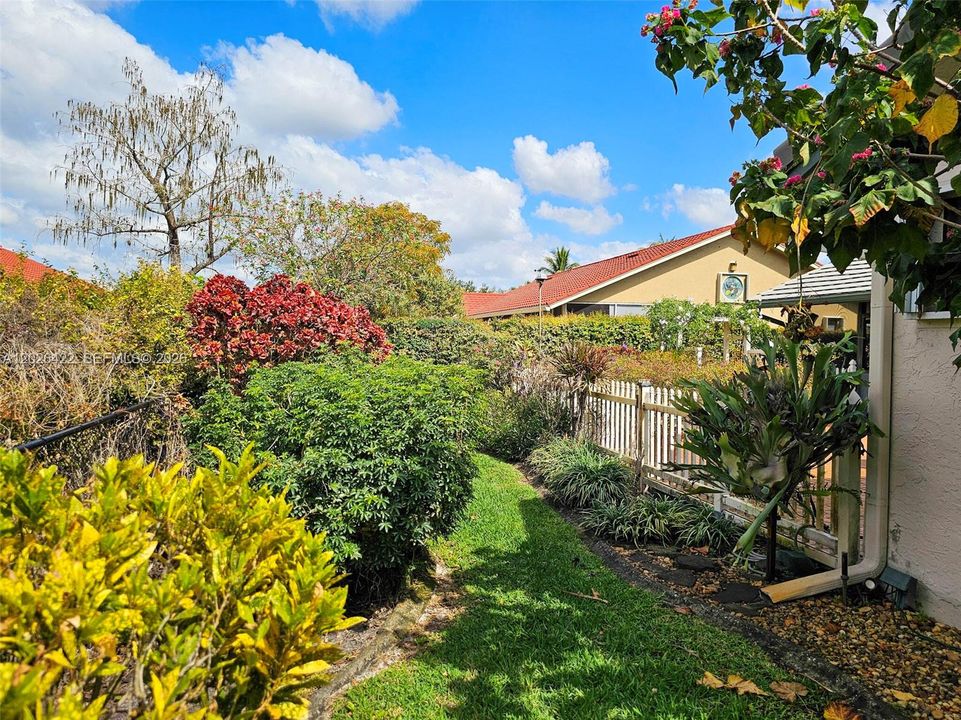 For Sale: $659,000 (3 beds, 2 baths, 1806 Square Feet)