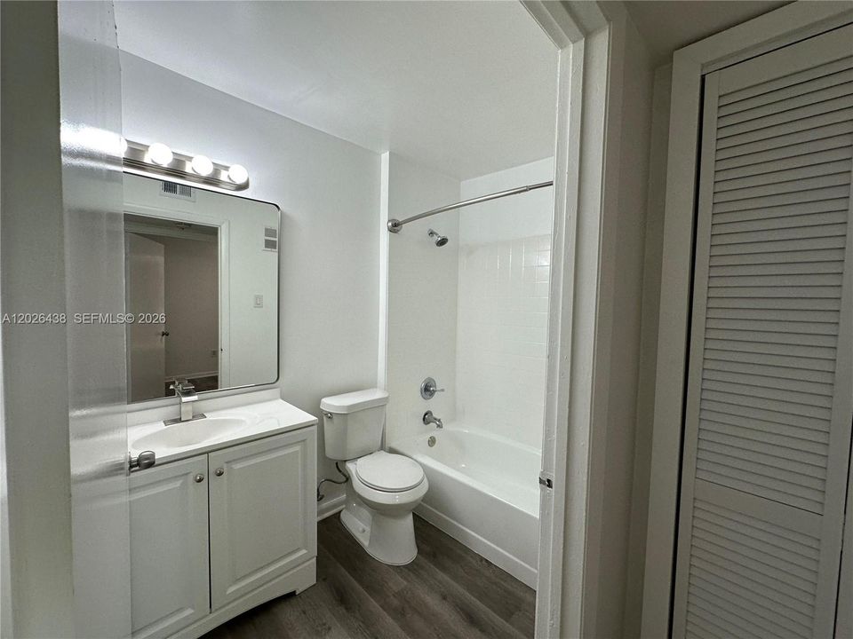 Activo con contrato: $229,900 (1 camas, 1 baños, 693 Pies cuadrados)