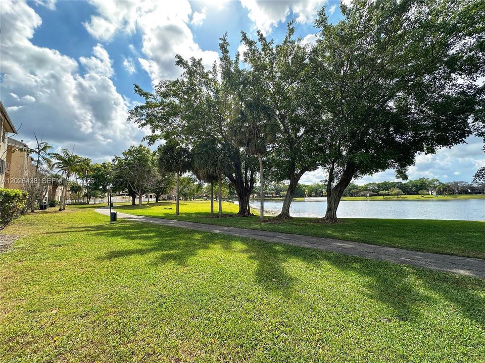 Activo con contrato: $229,900 (1 camas, 1 baños, 693 Pies cuadrados)