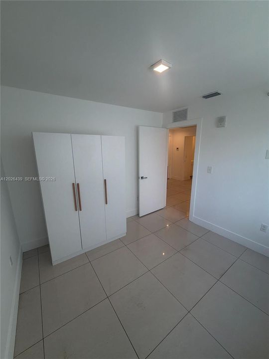 Active With Contract: $1,995 (2 beds, 1 baths, 550 Square Feet)