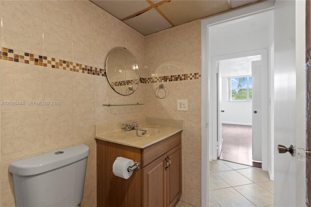 For Sale: $199,999 (2 beds, 2 baths, 1080 Square Feet)