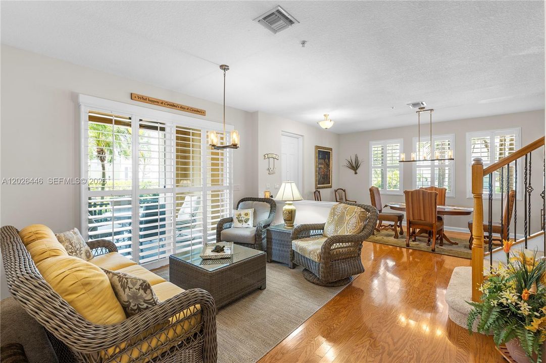 For Sale: $549,000 (3 beds, 2 baths, 2025 Square Feet)