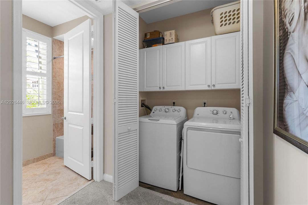 For Sale: $549,000 (3 beds, 2 baths, 2025 Square Feet)