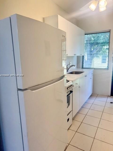 В аренду: $1,950 (2 спален, 1 ванн, 667 Квадратных фут)