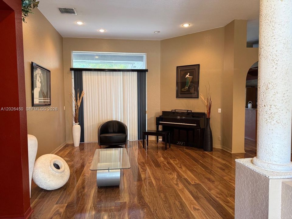 For Sale: $750,000 (4 beds, 3 baths, 2444 Square Feet)