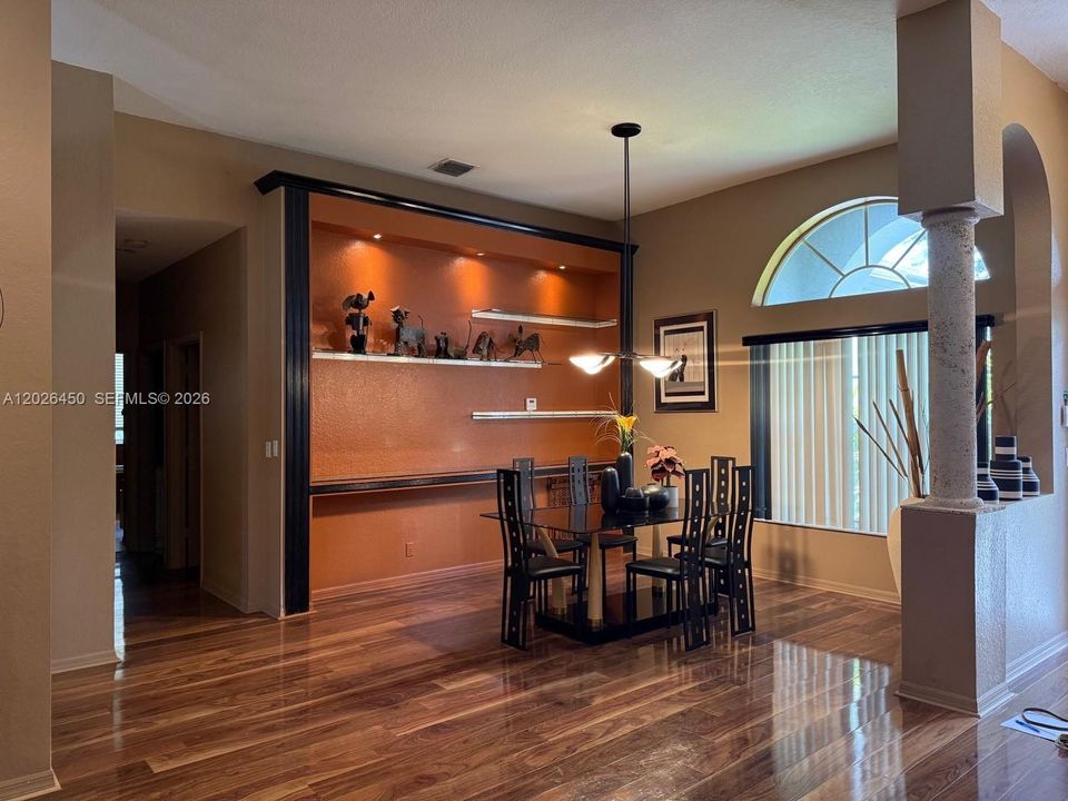 For Sale: $750,000 (4 beds, 3 baths, 2444 Square Feet)