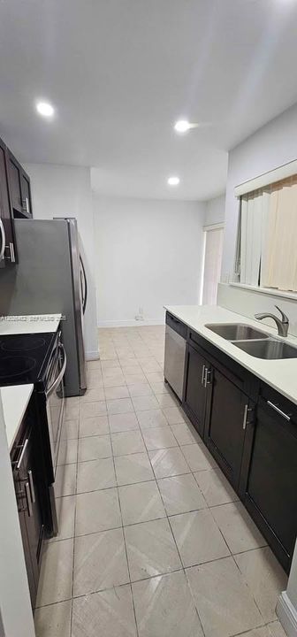 В аренду: $2,600 (2 спален, 2 ванн, 1308 Квадратных фут)