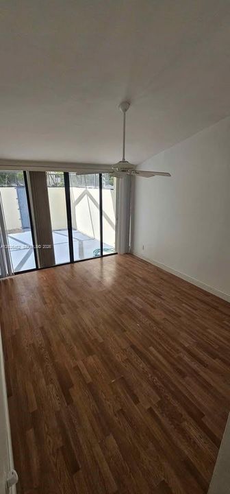 В аренду: $2,600 (2 спален, 2 ванн, 1308 Квадратных фут)