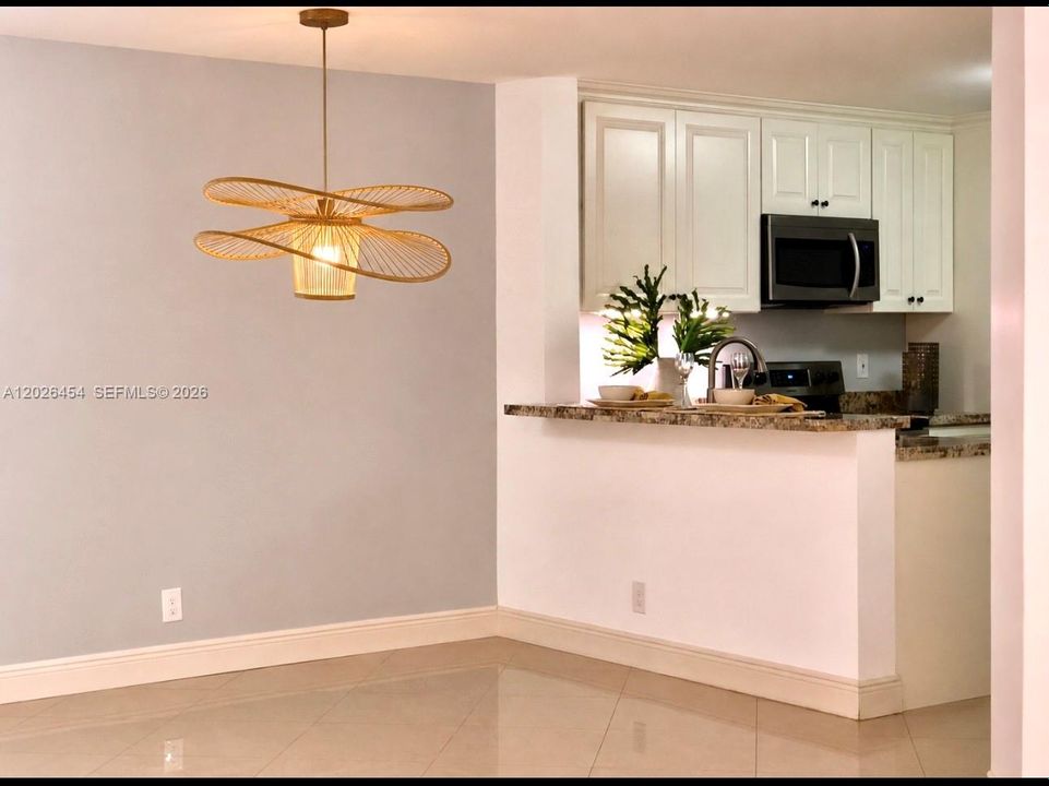 For Rent: $1,900 (1 beds, 1 baths, 777 Square Feet)