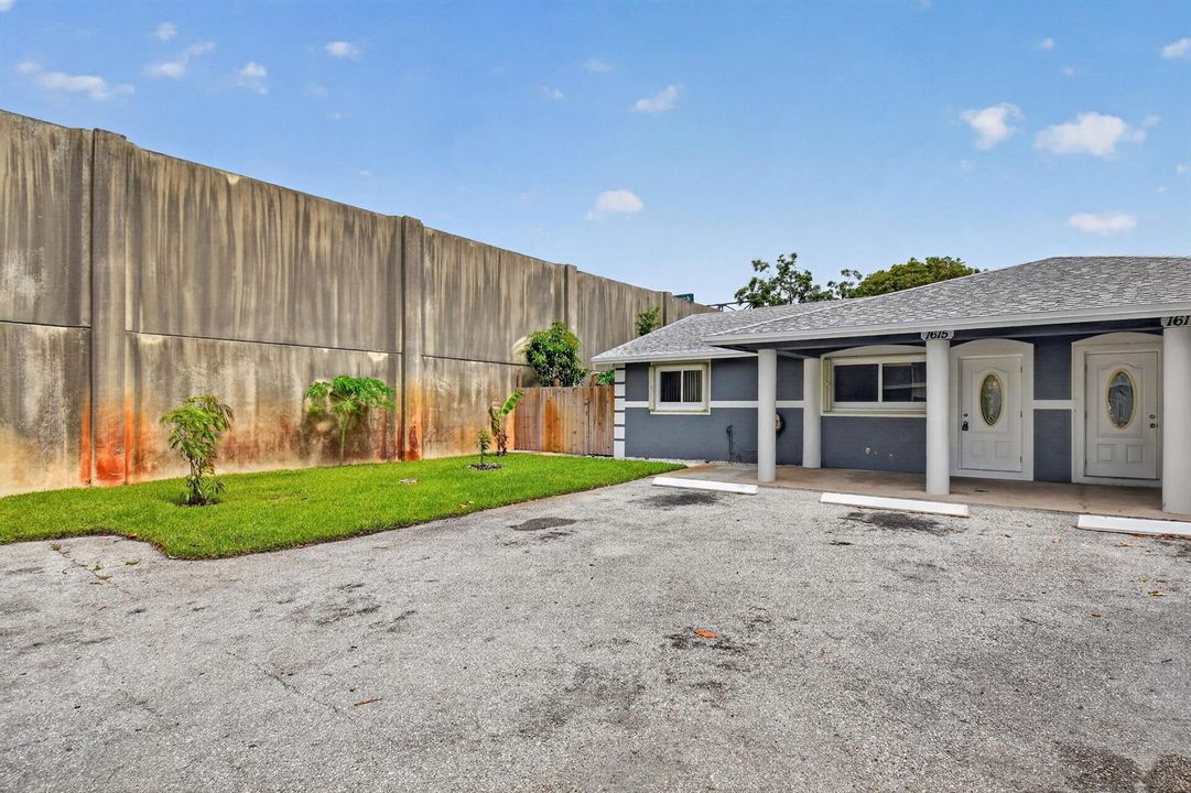 1615ShirleyCt(2)