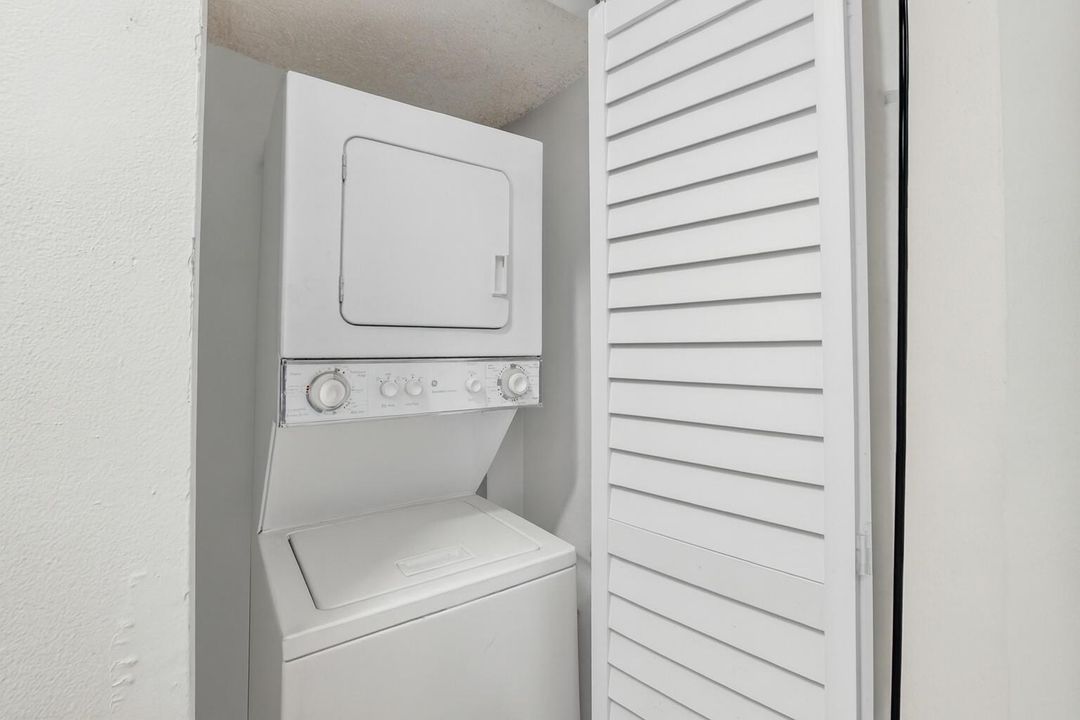 17-web-or-mls-699A2827 - Virtual Cleanin