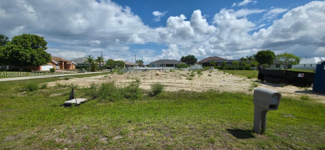 На продажу: $70,000 (0.25 acres)