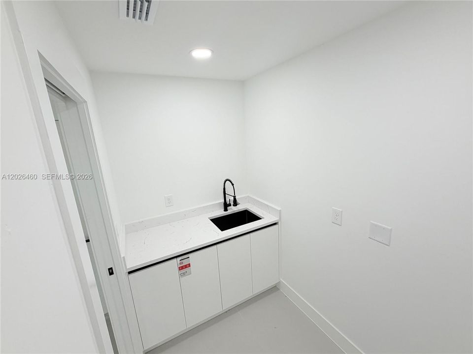 For Sale: $349,990 (4 beds, 2 baths, 1650 Square Feet)