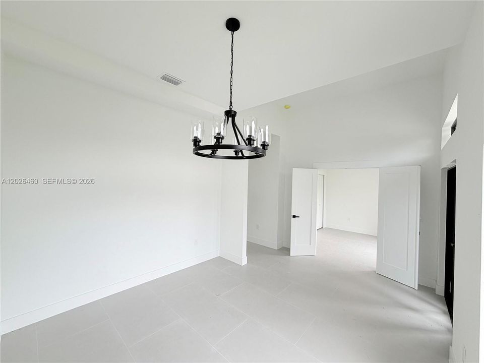 For Sale: $349,990 (4 beds, 2 baths, 1650 Square Feet)