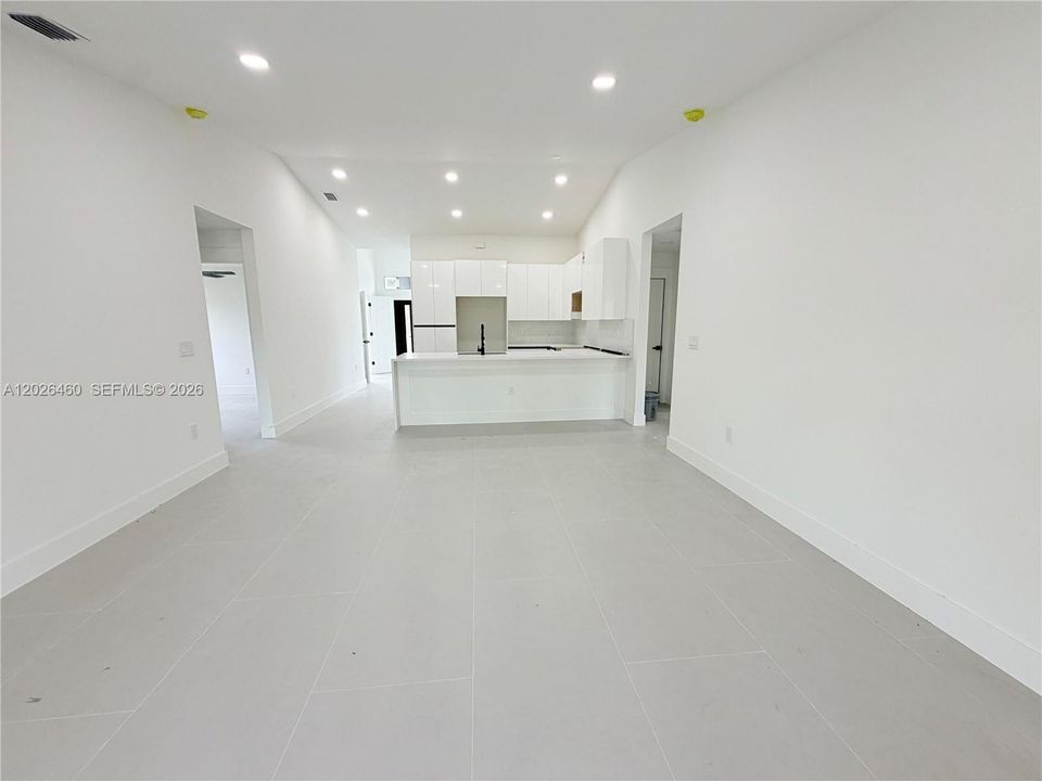 For Sale: $349,990 (4 beds, 2 baths, 1650 Square Feet)
