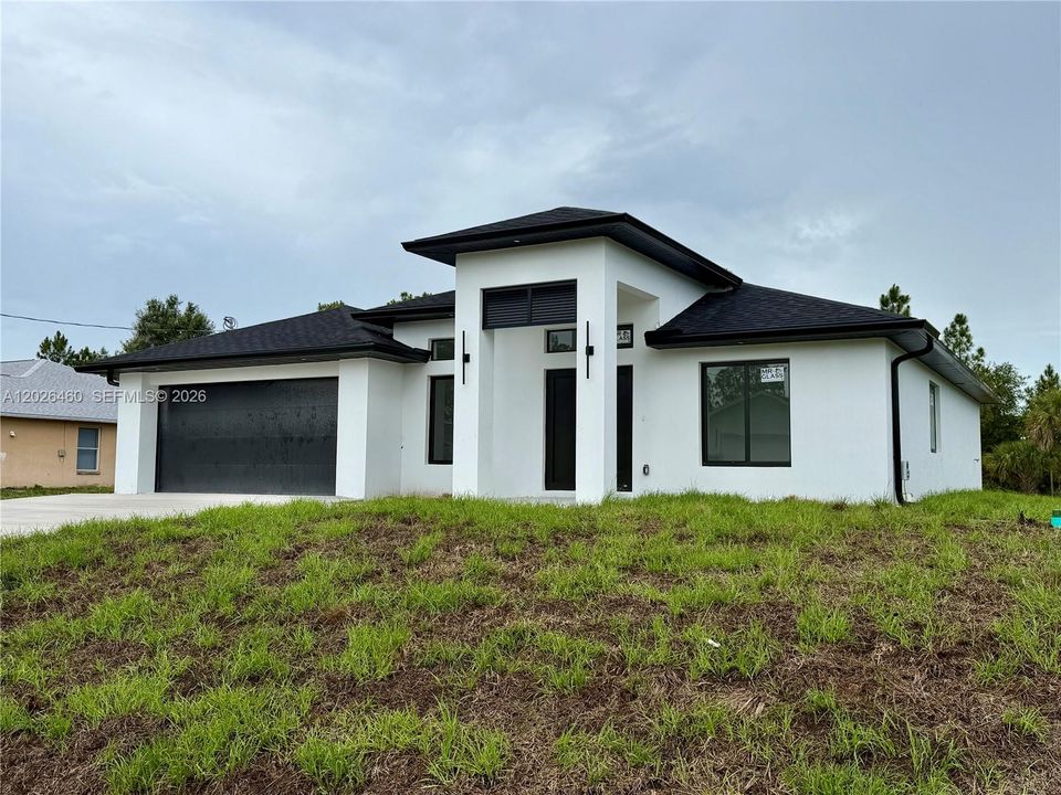For Sale: $349,990 (4 beds, 2 baths, 1650 Square Feet)