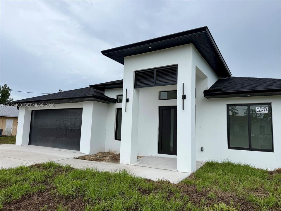 For Sale: $349,990 (4 beds, 2 baths, 1650 Square Feet)