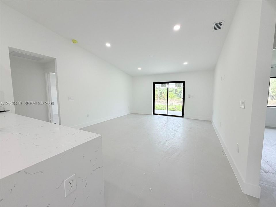 For Sale: $349,990 (4 beds, 2 baths, 1650 Square Feet)