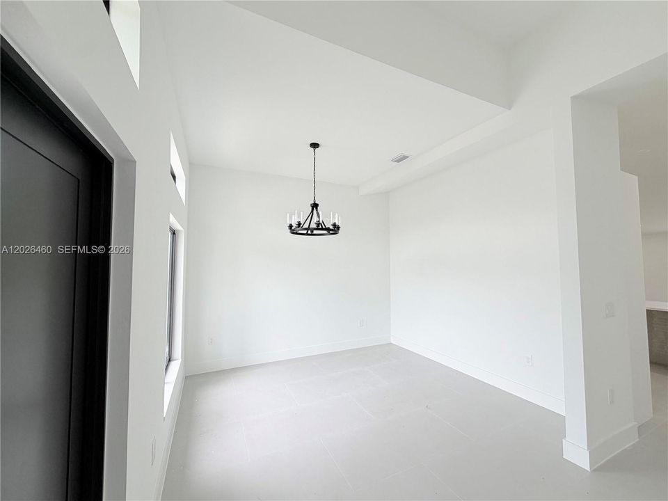 For Sale: $349,990 (4 beds, 2 baths, 1650 Square Feet)