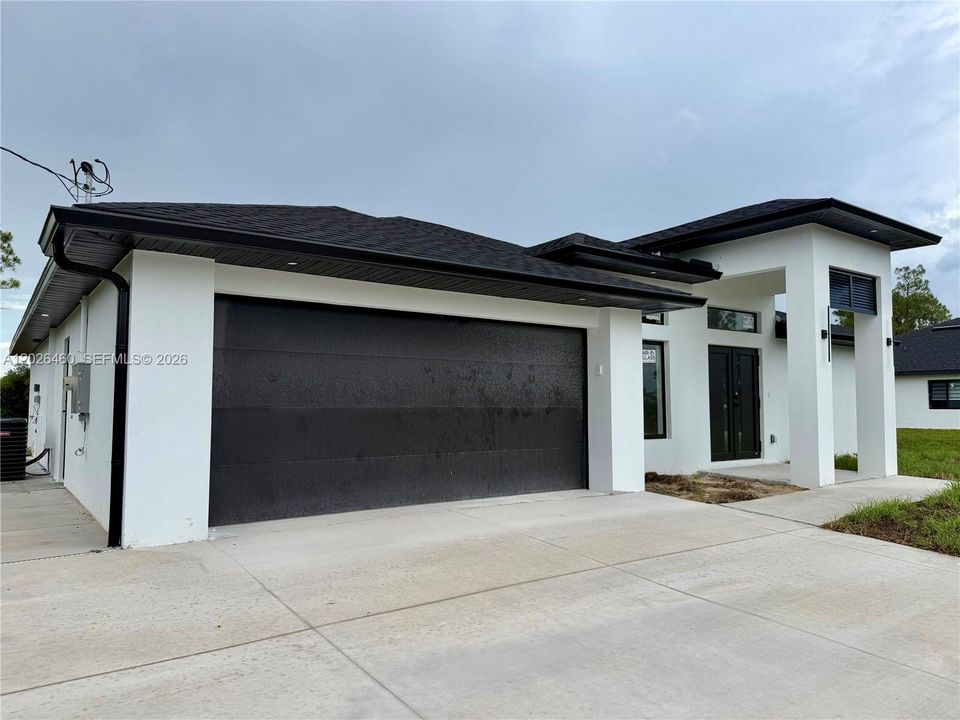 For Sale: $349,990 (4 beds, 2 baths, 1650 Square Feet)