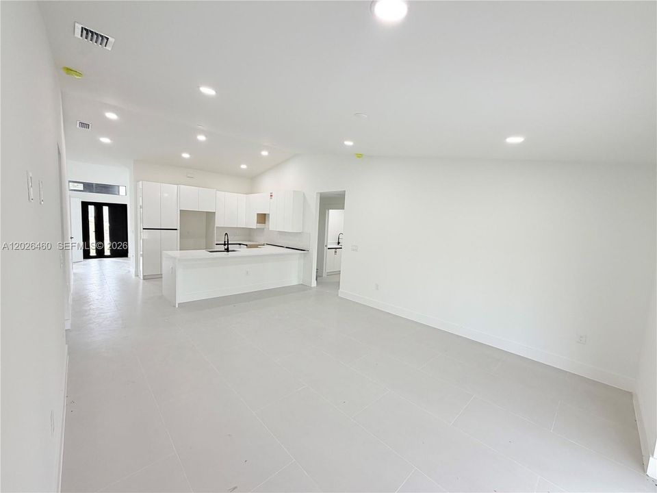 For Sale: $349,990 (4 beds, 2 baths, 1650 Square Feet)