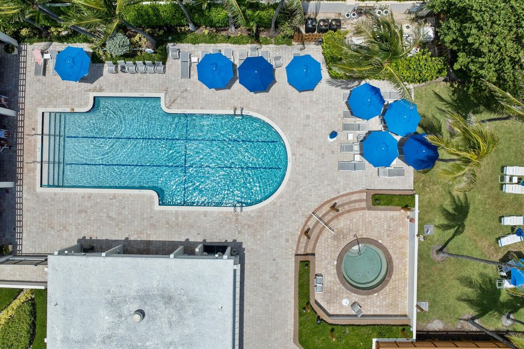 Ocean front pool & hot tub