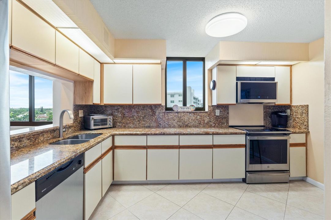 Oversized kitchen with dining