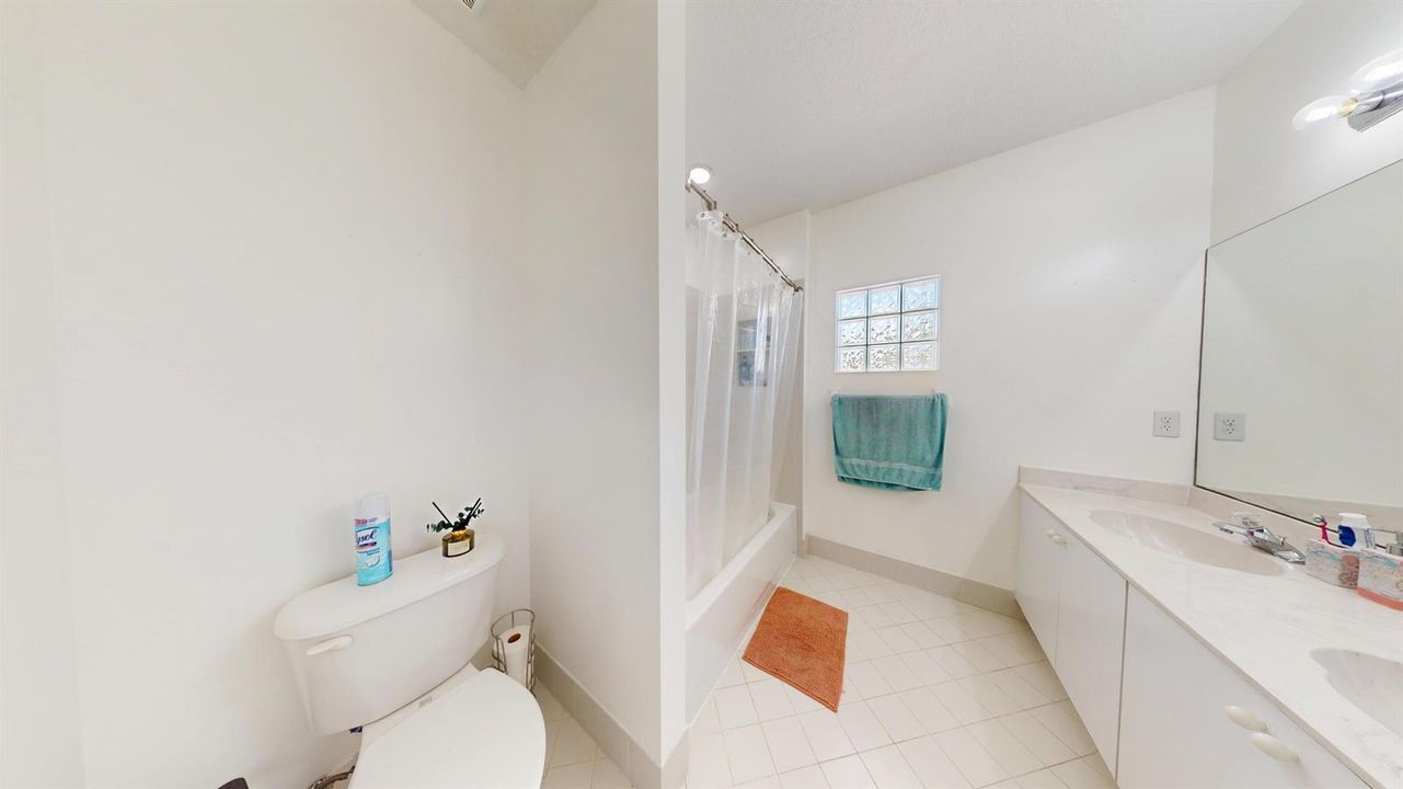 Guest-Bathroom-Upstairs