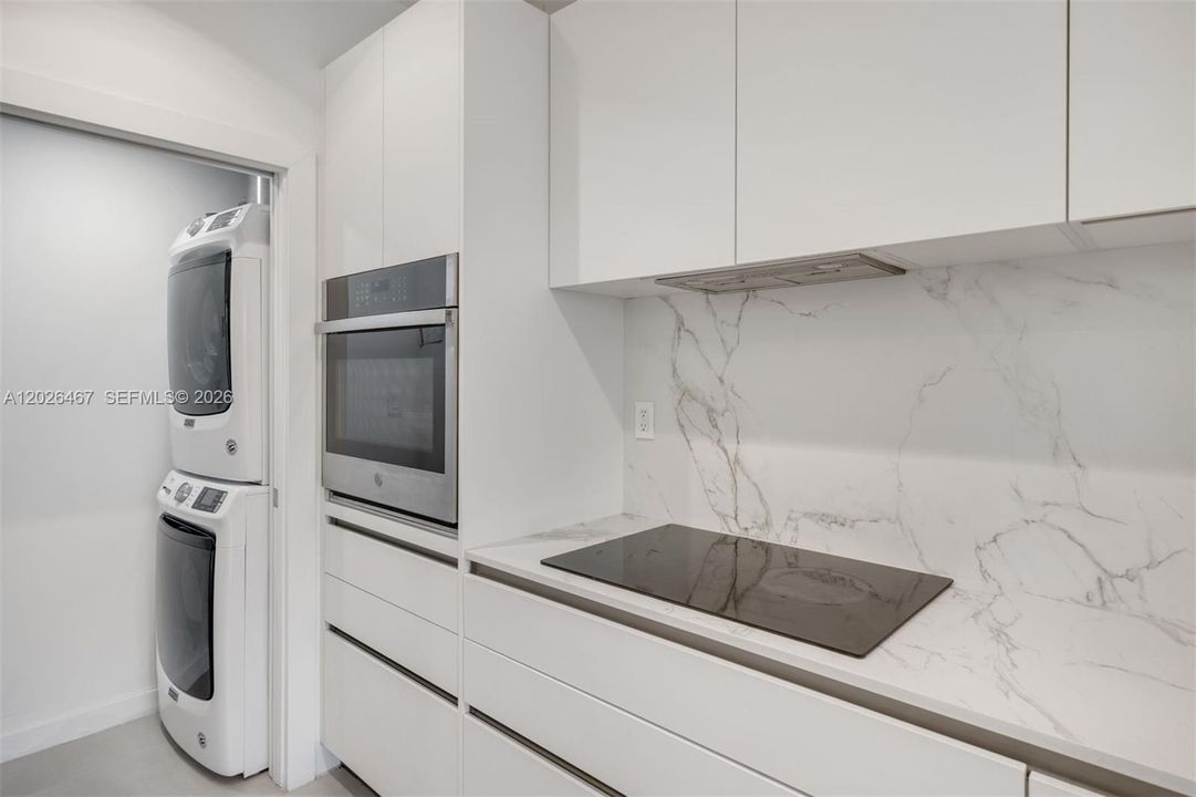 For Sale: $1,999,000 (4 beds, 3 baths, 3696 Square Feet)