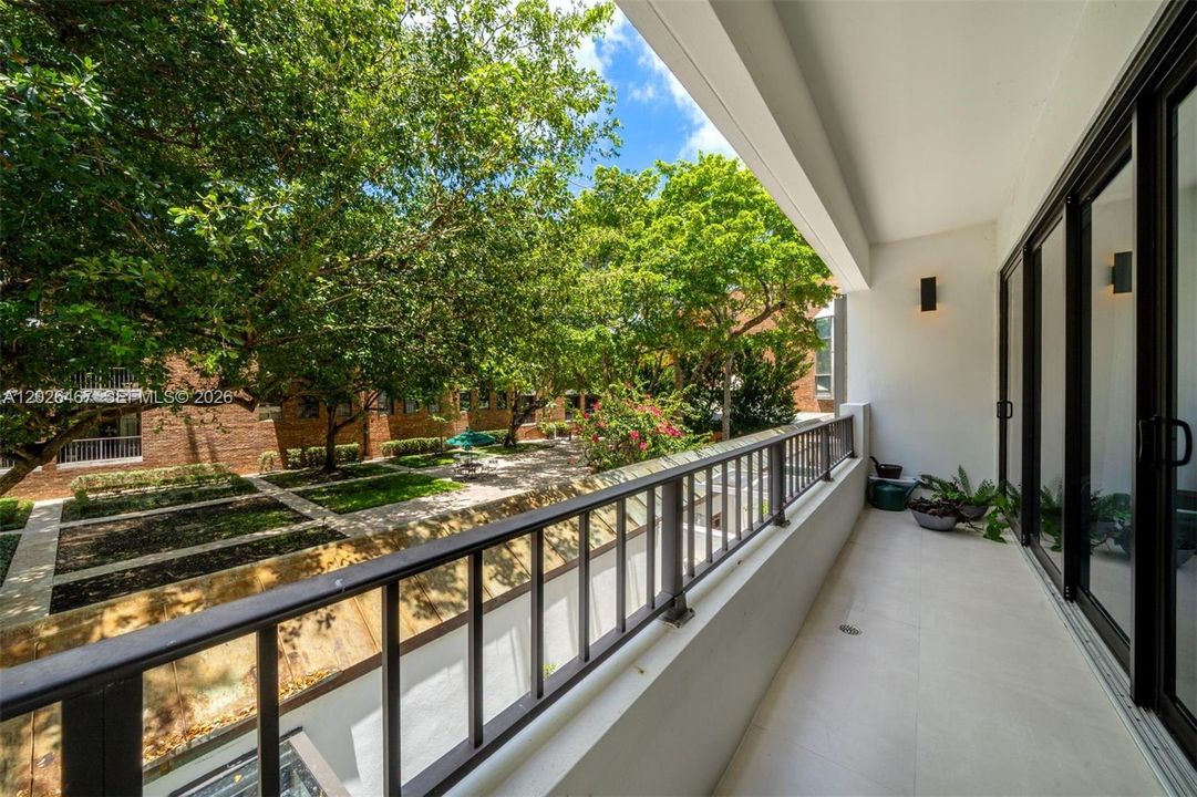 For Sale: $1,999,000 (4 beds, 3 baths, 3696 Square Feet)