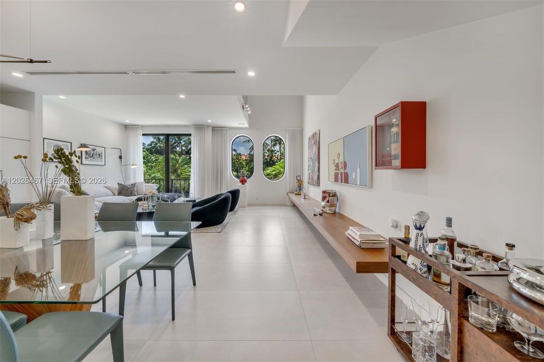 For Sale: $1,999,000 (4 beds, 3 baths, 3696 Square Feet)