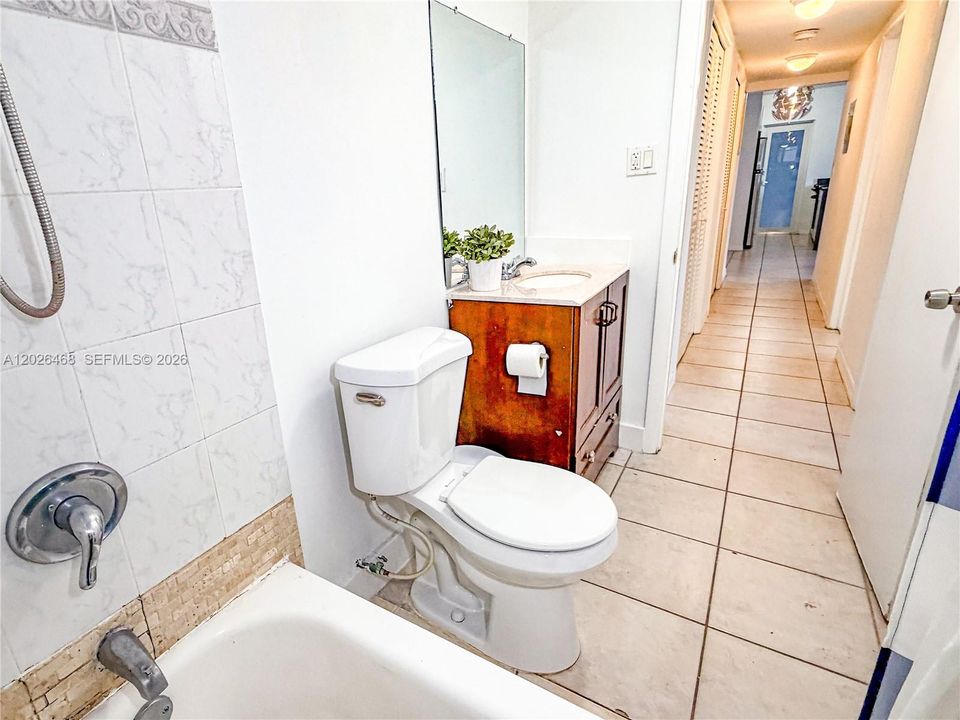 For Sale: $239,900 (2 beds, 1 baths, 750 Square Feet)